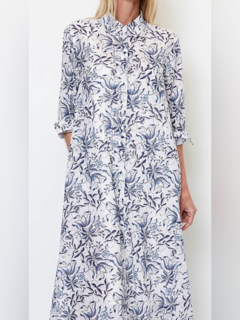New York &Company Blue Floral cotton midi dress